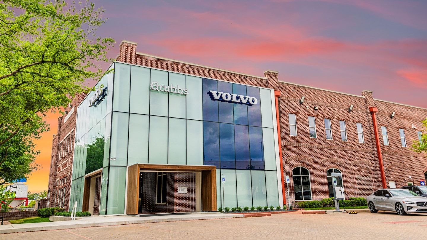 Grubbs Volvo Cars Central Houston dealership on Washington Avenue